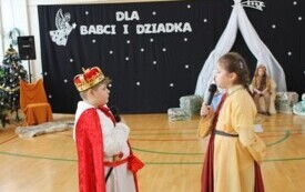 Dzień Babci i Dziadka w Publicznej Szkole Podstawowej w Chybicach 162