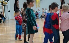 Karnawał w Publicznej Szkole Podstawowej w Łomnie 40