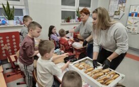 &bdquo;Pączki zamiast kartk&oacute;wki? Idealny początek dnia!&rdquo;  - PSP Łomno 12