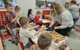 &bdquo;Pączki zamiast kartk&oacute;wki? Idealny początek dnia!&rdquo;  - PSP Łomno 13