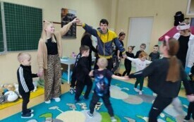 Chybickie przedszkolaki świętują Dzień Kota 13
