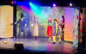 Wyjazd na spektakl &bdquo;Magiczny Świat Pana Andersena&rdquo; 3