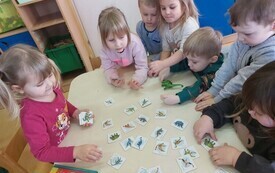 Dzień Dinozaura w przedszkolu w Chybicach 35