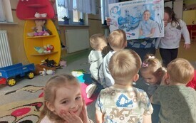 &bdquo;Żeby zdrowe zęby mieć trzeba tylko chcieć&rdquo;-Dzień Dentysty  u chybickich przedszkolak&oacute;w 4