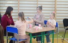 Warsztaty "Mama i C&oacute;rka" z okazji Dnia Kobiet w PSP w Godowie 23