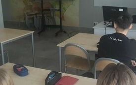 BEZPIECZNI W SIECI &ndash; SPOTKANIE Z POLICJANTKĄ  9
