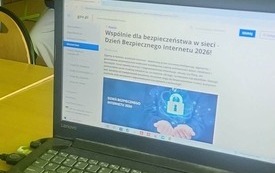 BEZPIECZNI W SIECI &ndash; SPOTKANIE Z POLICJANTKĄ  11