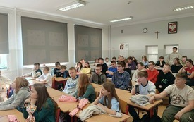 BEZPIECZNI W SIECI &ndash; SPOTKANIE Z POLICJANTKĄ  12