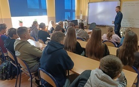 Policja hejt Dąbrowa 26 2