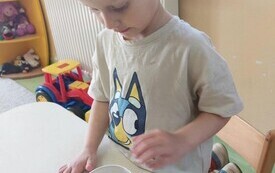 Warsztaty cukiernicze w przedszkolu w Chybicach 9