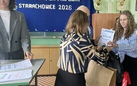  Sukces uczennicy PSP w Jadownikach w konkursie przyrodniczym 3
