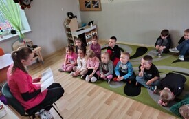 Nasze mamy w pracy- spotkanie z pielęgniarką i farmaceutką - PSP Łomno 8