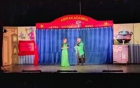 Wyjazd przedszkolak&oacute;w do Starachowic oraz wizyta w  Gminnej Bibliotece Publicznej - PSP Łomno 10
