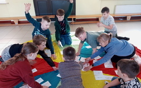 Galeria aktualności Matematyka &ndash; kr&oacute;lowa nauk &ndash; w świetlicy szkolnej w Publicznej Szkole Podstawowej im. L. i M. Ambroż&oacute;w w Szerzawach 24