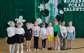 Wiosenny Pokaz Talent&oacute;w w PSP Łomno  11