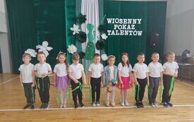 Wiosenny Pokaz Talent&oacute;w w PSP Łomno  14