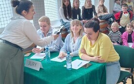 Wiosenny Pokaz Talent&oacute;w w PSP Łomno  18