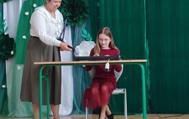 Wiosenny Pokaz Talent&oacute;w w PSP Łomno  23