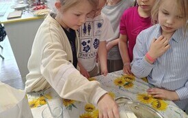 Słodkie chwile w świetlicy &ndash; Święto Gofra -PSP Łomno 13