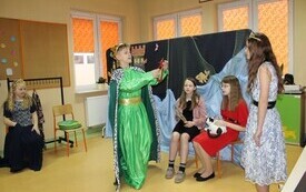 Dzień Teatru w PSP w Chybicach 15