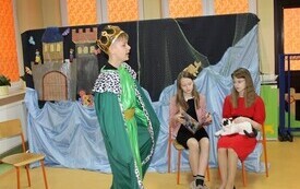 Dzień Teatru w PSP w Chybicach 18