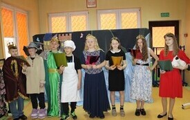 Dzień Teatru w PSP w Chybicach 21