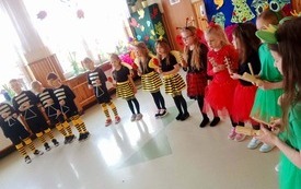 Galeria aktualności "Marzanno, Marzanno! Ty zimowa panno!- czyli koncert klas I-III na powitanie wiosny" 3