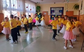 Galeria aktualności "Marzanno, Marzanno! Ty zimowa panno!- czyli koncert klas I-III na powitanie wiosny" 45