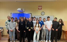 PSP w Chybicach- Spotkanie z kapitanem żeglugi wielkiej, panią Justyną Adamczyk 5