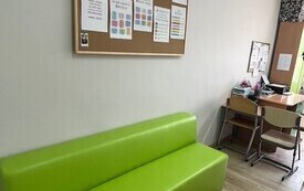 PSP Chybice- Miejsca wsparcia i rozwoju w szkole podstawowej: gabinet pedagoga i psychologa, gabinet logopedy oraz sala terapeutyczna 10