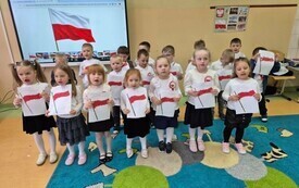 Święta majowe w przedszkolu w Chybicach 1