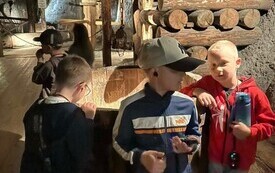 Wycieczka do Kopalni Soli w Wieliczce oraz Ogrodu Zoologicznego uczni&oacute;w klas I - III PSP w Godowie 1