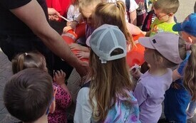 Wizyta przedszkolak&oacute;w w OSP Kałk&oacute;w 28