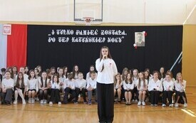 Uroczyste obchody Dnia Patrona w Publicznej Szkole Podstawowej im. Feliksa Szczęsnego-Karnickiego w Chybicach 7