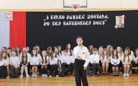 Uroczyste obchody Dnia Patrona w Publicznej Szkole Podstawowej im. Feliksa Szczęsnego-Karnickiego w Chybicach 8