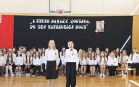 Uroczyste obchody Dnia Patrona w Publicznej Szkole Podstawowej im. Feliksa Szczęsnego-Karnickiego w Chybicach 12