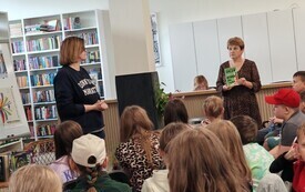 Klasa 4 odkrywa świat książek Katarzyny Gacek &ndash; PSP Chybice 8