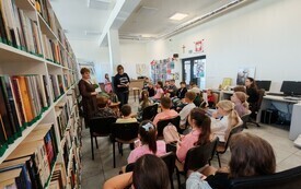 Klasa 4 odkrywa świat książek Katarzyny Gacek &ndash; PSP Chybice 9