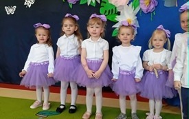 Galeria aktualności DZIEŃ RODZINY ORAZ PASOWANIE NA PRZEDSZKOLAKA W GRUPIE PSZCZ&Oacute;ŁKI 1
