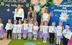 Galeria aktualności DZIEŃ RODZINY ORAZ PASOWANIE NA PRZEDSZKOLAKA W GRUPIE PSZCZ&Oacute;ŁKI 3