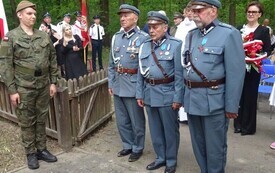Pamięć, kt&oacute;ra trwa wśr&oacute;d leśnej ciszy 8