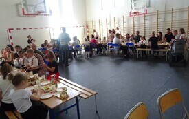 Niezapomniane chwile pełne wzruszeń i radości - Dzień Mamy i Taty w oddziałach przedszkolnych PSP w Godowie 1