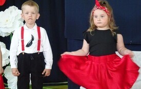 Niezapomniane chwile pełne wzruszeń i radości - Dzień Mamy i Taty w oddziałach przedszkolnych PSP w Godowie 73