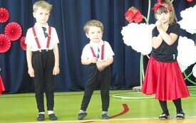 Niezapomniane chwile pełne wzruszeń i radości - Dzień Mamy i Taty w oddziałach przedszkolnych PSP w Godowie 74