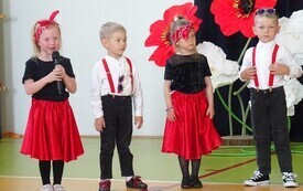 Niezapomniane chwile pełne wzruszeń i radości - Dzień Mamy i Taty w oddziałach przedszkolnych PSP w Godowie 78