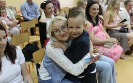 Dzień Mamy i Taty w przedszkolu w Chybicach 52