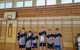 Nie dali szans rywalom! Chłopcy z Chybic najlepsi w gminnym czw&oacute;rboju lekkoatletycznym 1