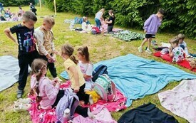 Przedszkolaki z Chybic świętują Dzień Dziecka 1