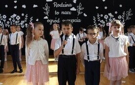 &bdquo;Rodzina to skarb w sercu noszony&rdquo;- PSP Chybice 83