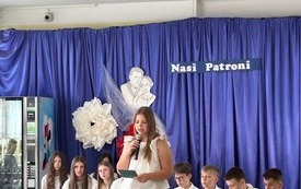 Galeria aktualności Sprawozdanie z akademii z okazji rocznicy nadania imienia Publicznej Szkole Podstawowej im. Lucyny i Mieczysława Ambroż&oacute;w w Szerzawach. 5